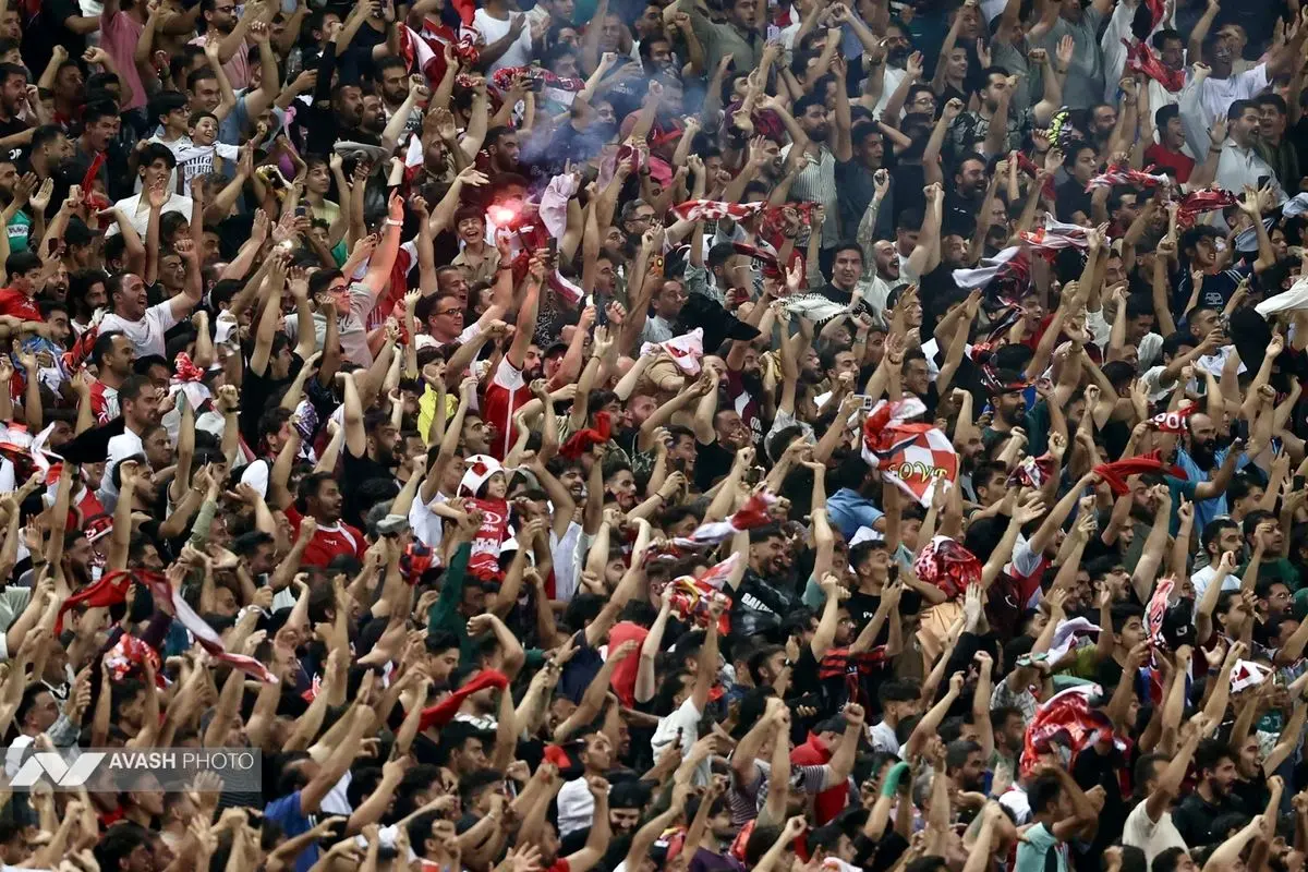 دیدار تیم های فوتبال سپاهان اصفهان و پرسپولیس تهران