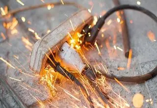 فوت ۱۴۴ نفر در ۳ ماه بر اثر برق گرفتگی