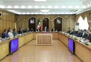 برای جنگ احتمالی در آینده، آماده‌تر از جنگ‌های قبلی هستیم/ دولت قصد ندارد سهمیه اول بنزین را کاهش دهد اما سهمیه دوم باید به‌تدریج کاهش یابد