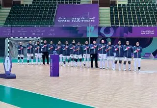 برنز تاریخی بر گردن دختران ایران