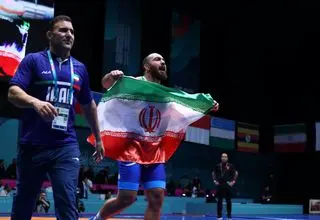 ​طلای سنگین وزن به زارع رسید