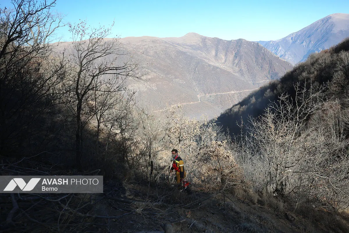 عملیات مهار آتش‌سوزی مناطق کوهستانی روستاهای دلیر و الیت