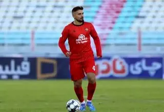 مدافع خارجی تراکتور: در ایران میمانم