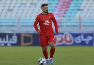 مدافع خارجی تراکتور: در ایران میمانم