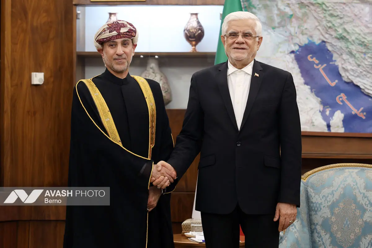 دیدار معاون اول رئیس‌جمهور با سفیر عمان