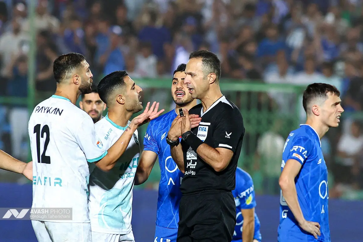 لیگ برتر فوتبال - استقلال و پیکان