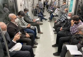 چرا سرها همیشه در گریبان است؟!