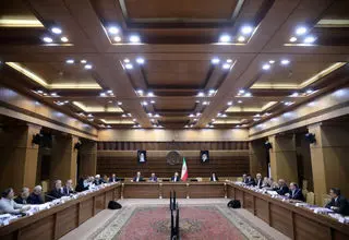 دولت جلسه فوق‌العاده برگزار کرد؛ پزشکیان نیست