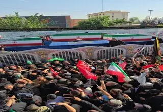 محمود احمدی نژاد در مراسم تشییع رهبر انقلاب/ عکس
