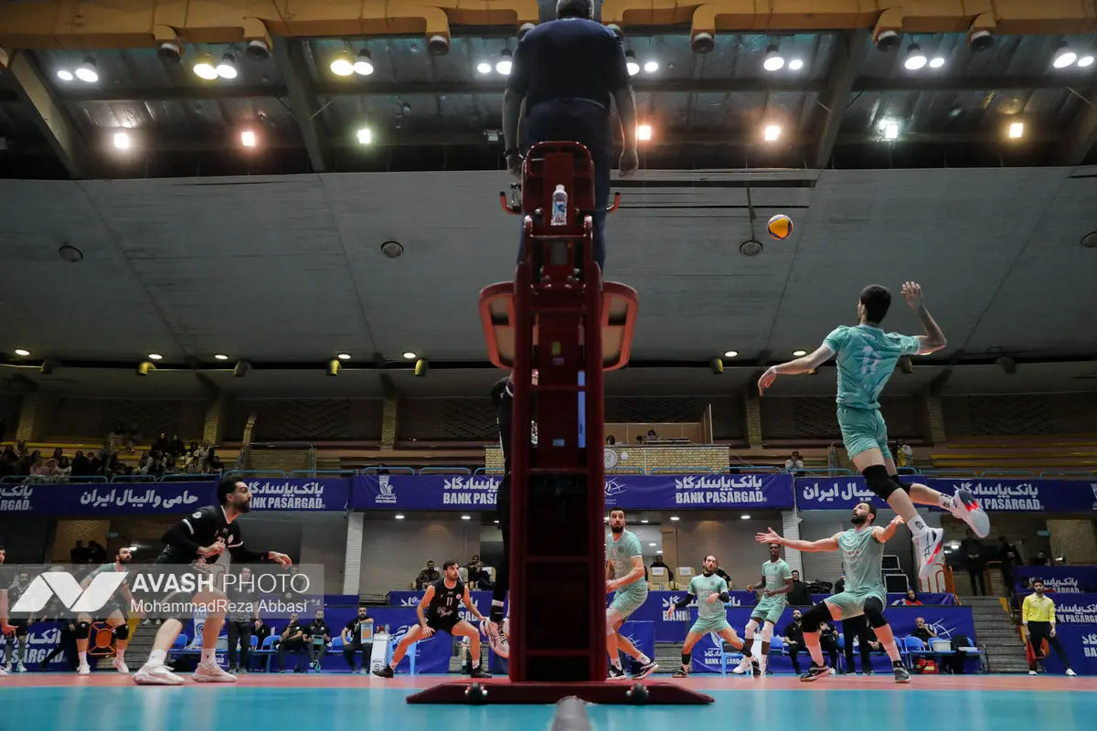 دیدار تیم های والیبال پیکان تهران و رازین پلیمر