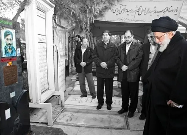 نسبت میان دو شهید؛ آیت‌الله خامنه‌ای و آوینی از روزهای جنگ تا پیوند فرهنگی ماندگار/ پیام حضور در تشییع سیدمرتضی چه بود؟ + فیلم و عکس