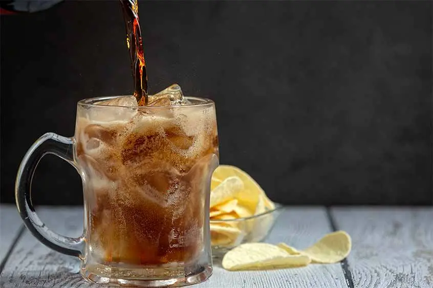 خداحافظی با دندان و چشم در صورت مصرف این نوع نوشابه