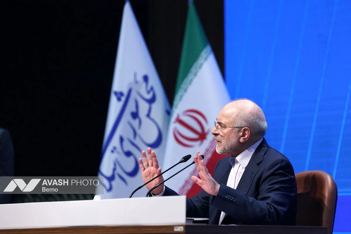 نشست خبری رئیس مجلس شورای اسلامی