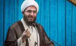 خطیب موقت نماز جمعه تهران: تا زانو زدن دشمن را نبینیم دست از سرش بر نمی داریم