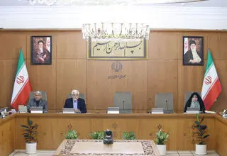 گزارش وزیر بهداشت از کاهش چشمگیر مهاجرت کادر درمان در 6 ماهه دوم سال 1403