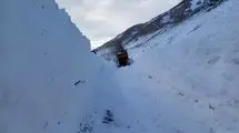 گردنه بیژن دنا به دلیل بارش برف مسدود شد