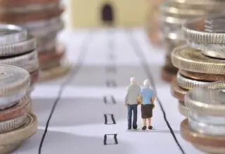 بازنشستگی به وقت فقر؛ هزینه درمان ۳۰ تا ۵۰ درصد مستمری/ بازنشستگان چگونه دوام می‌آورند؟