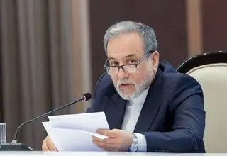 وزیر امور خارجه خطاب به همسایگان: زمان آن فرا رسیده است که به خود متکی باشیم