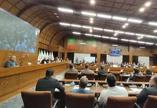 ورود تلفن همراه به مجمع فدراسیون بدنسازی ممنوع شد!