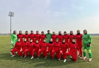 پیروزی بانوان تراکتور با چاشنی صعود
