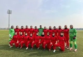 پیروزی بانوان تراکتور با چاشنی صعود