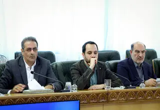 مردم در جنگ پیش دستانه همراهی نمی‌کنند/ باید نزاع میان ایران و آمریکا نقطه پایان داشته باشد 