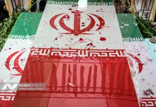 تصاویری از ملوانان شهید ناوشکن دنا