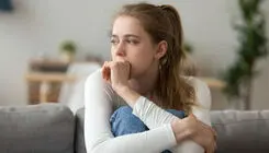  فرمول ساده مقابله با دلشوره؛ وقتی ذهن سناریوهای ترسناک می‌سازد