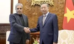 تسلیم اصل استوارنامه سفیر جمهوری اسلامی ایران به رئیس‌جمهوری ویتنام
