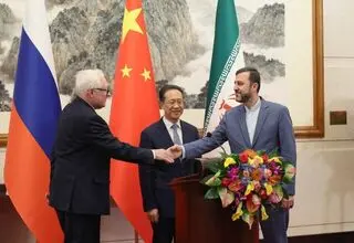 نشست سه‌جانبه ایران، روسیه و چین درباره برنامه هسته‌ای در مسکو

