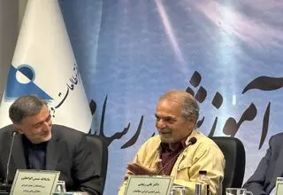 همیشه روایت اول را از دست می‌دهیم