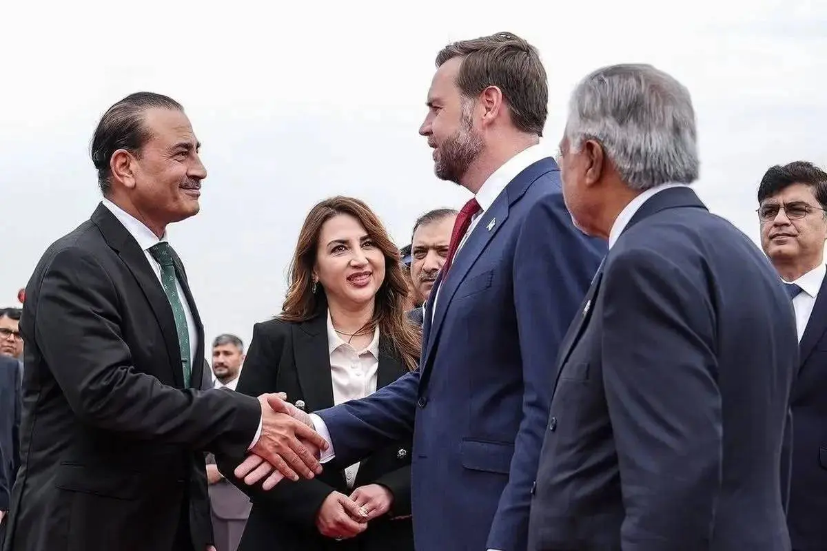 قفل تنگه هرمز با کلید دیپلماسی باز می شود؟