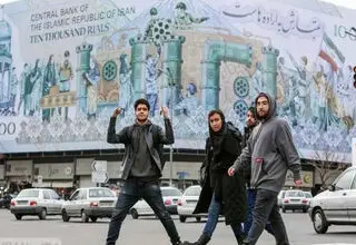 معمای یک چهارم جوانان ایرانی: نه کاری می‌کنند نه تحصیل!