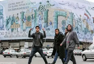 معمای یک چهارم جوانان ایرانی: نه کاری می‌کنند نه تحصیل!