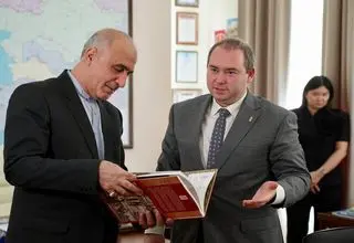 تأکید سرکنسول ایران در آستراخان بر تقویت همکاری‌های اقتصادی و انرژی با روسیه