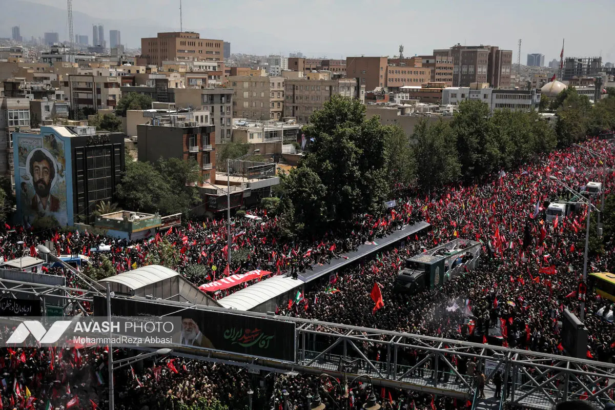 مراسم تشییع پیکر مطهر رهبر شهید انقلاب در تهران - ۲