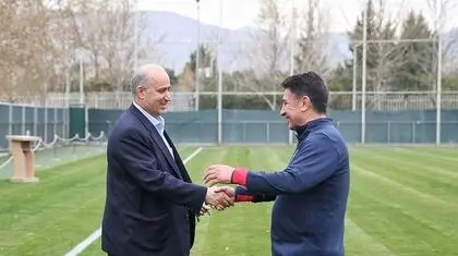 کارزار براندازی امیر؛ فریادشیران: قلعه نویی دیگر وجاهت مربیگری ندارد