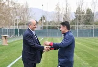 کارزار براندازی امیر؛ فریادشیران: قلعه نویی دیگر وجاهت مربیگری ندارد