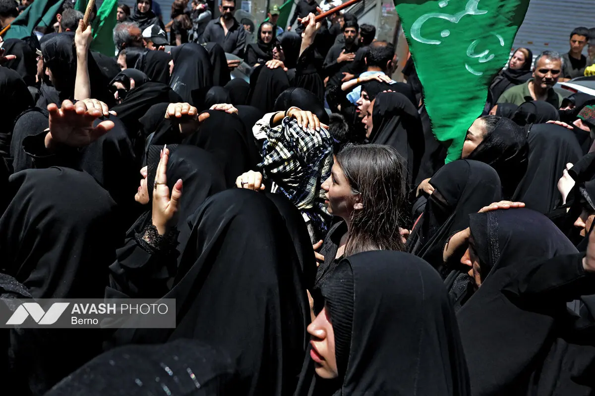 مراسم آیینی خیمه سوزان ظهر عاشورا - تهران