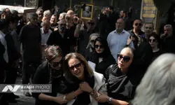 آوازخوانی مصطفی راغب در مراسم تشییع پیکر زنده‌یاد اکبر عبدی