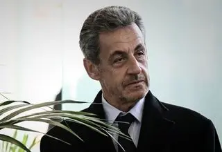 احتمال آزادی زودهنگام سارکوزی پس از ۲۰ روز حبس
