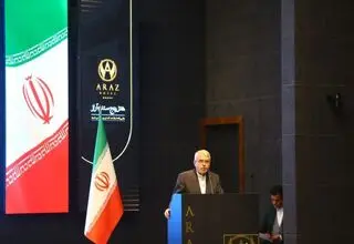 دولت به شدت به تقویت صنعت گردشگری و رفع موانع سرمایه‌گذاری پایبند است