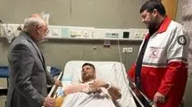 حاجی میرزایی به عیادت خبرنگاران رفت