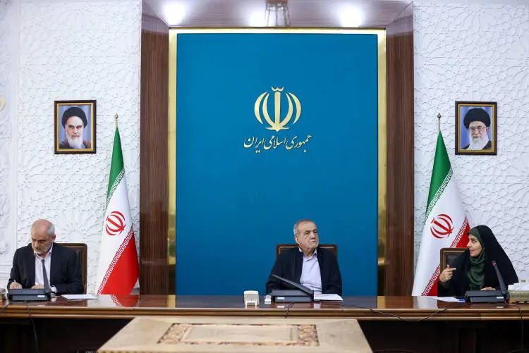 نشست ساماندهی وضعیت پایتخت؛ تمرکززدایی و اصلاح ساختار شهری تهران