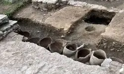 گنج 1700 ساله زیر بازار / سکه‌ های طلای امپراتوری از دل خاک بیرون آمد