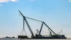 اجرای عملیات نصب دومین جکت در آب‌های خلیج فارس