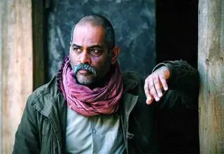 نادر فلاح «رقص پا» را روی صحنه میبرد