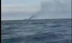 شناسایی نفتکش متخلف آتش‌گرفته در کریدور جنوبی تنگه هرمز توسط نیروی دریایی ارتش