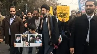 روایتی از یک مسیر؛ آیت الله سید مجتبی خامنه‌ای از جبهه‌های جنگ تا رأس هرم قدرت!