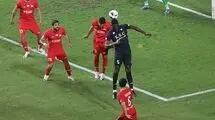 چشمک جام قهرمانی در بازی معوقه لیگ برتر